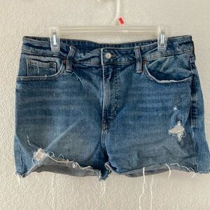 Old Navy High Rise OG Distressed Short
